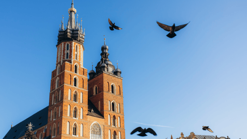 Basilica di Santa Maria a Cracovia, simbolo della fede polacca e tappa spirituale nei pellegrinaggi in Polonia
