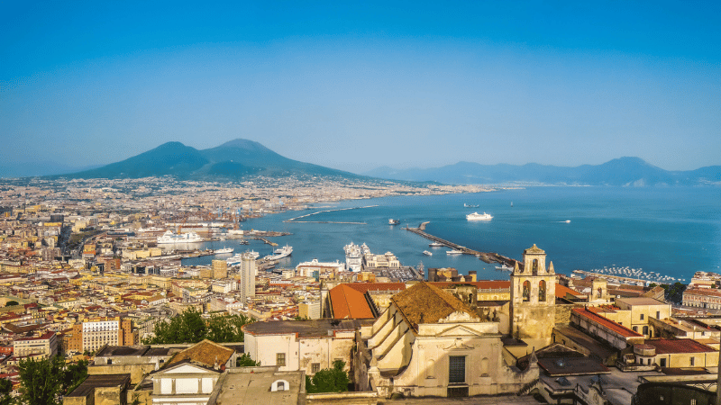 Santa Maria Francesca delle Cinque Piaghe nel santuario di vicolo Tre Re a Toledo a Napoli